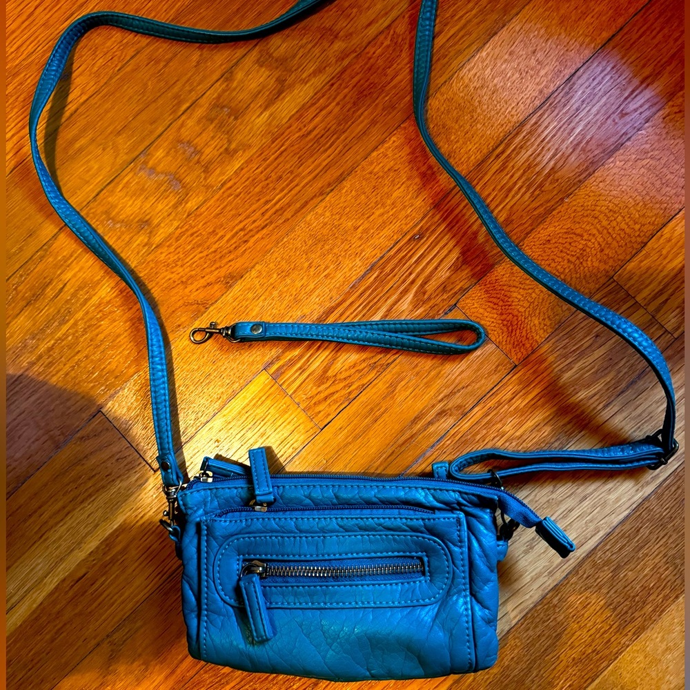 Cross body wallet doubles as a wristlet